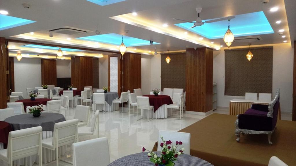 Alankrita Suites & Party Halls Meerut Zewnętrze zdjęcie