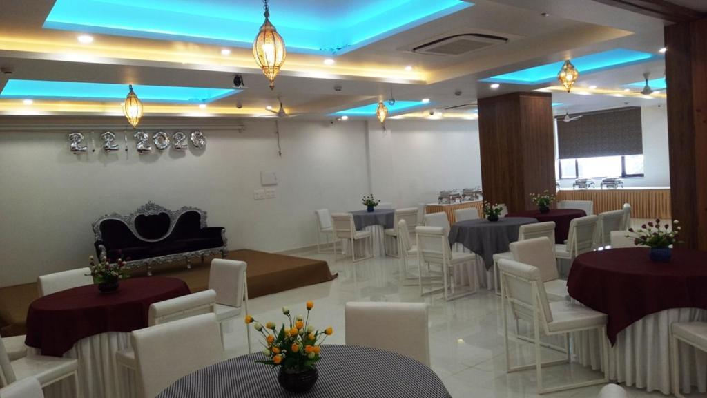 Alankrita Suites & Party Halls Meerut Zewnętrze zdjęcie