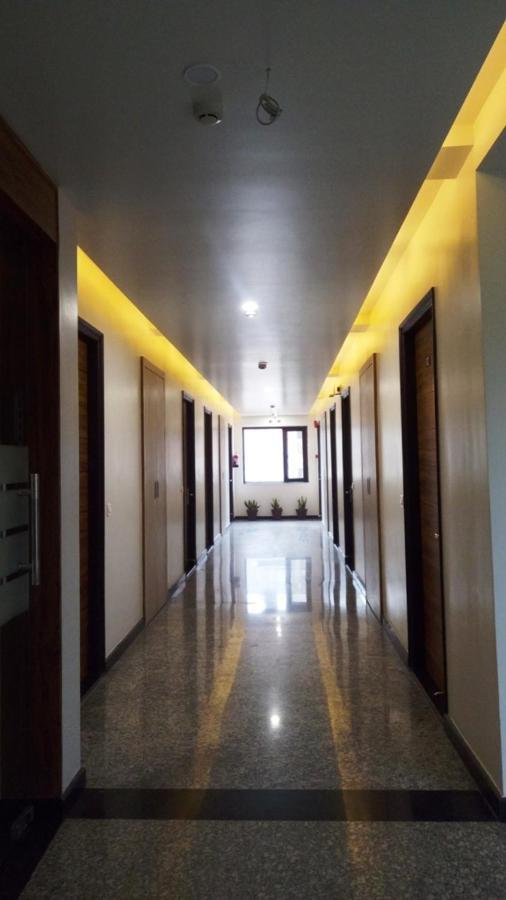 Alankrita Suites & Party Halls Meerut Zewnętrze zdjęcie