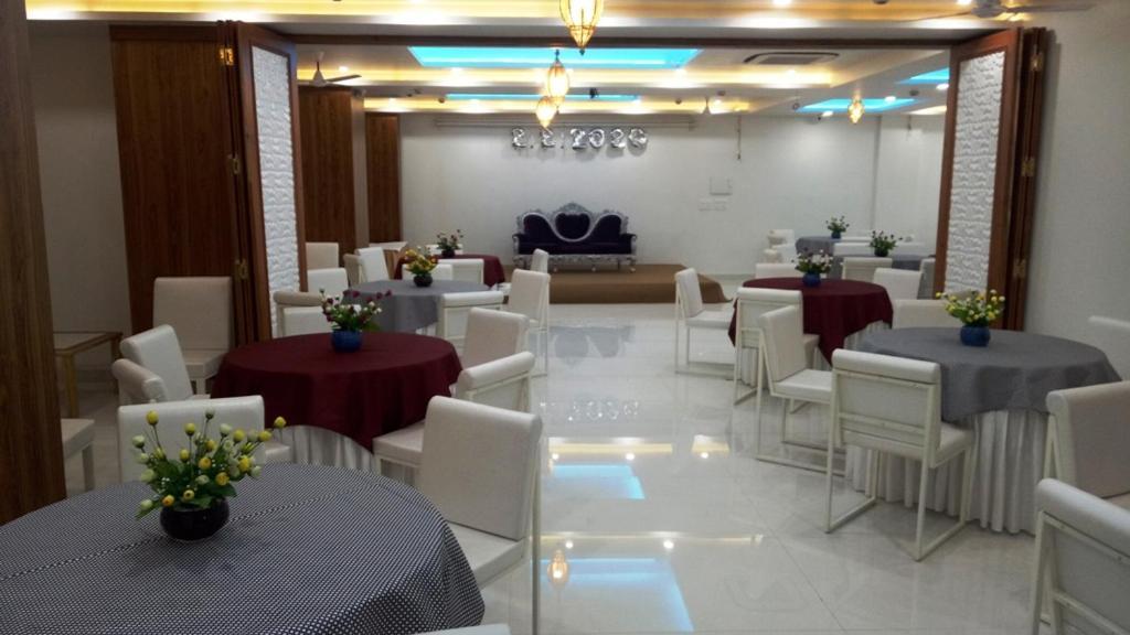 Alankrita Suites & Party Halls Meerut Zewnętrze zdjęcie