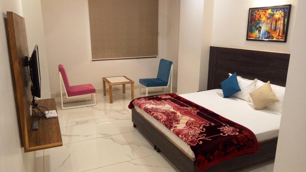 Alankrita Suites & Party Halls Meerut Zewnętrze zdjęcie